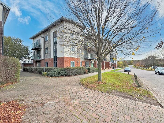 2 Bedroom Apartment For Sale In Dunthorne Way, Grange Farm, MK8