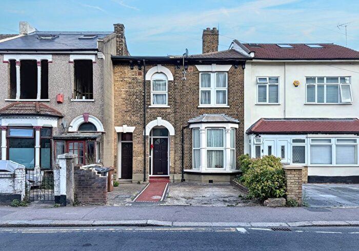 2 Bedroom Flat For Sale In B Oliver Road, Waltham Forest, London, E10