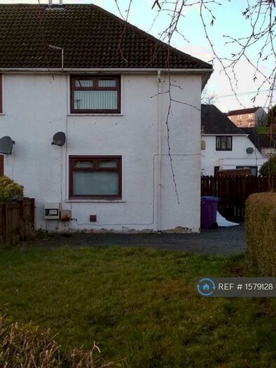 2 Bedroom End Of Terrace House To Rent In Western Crescent, Kilbirnie, KA25