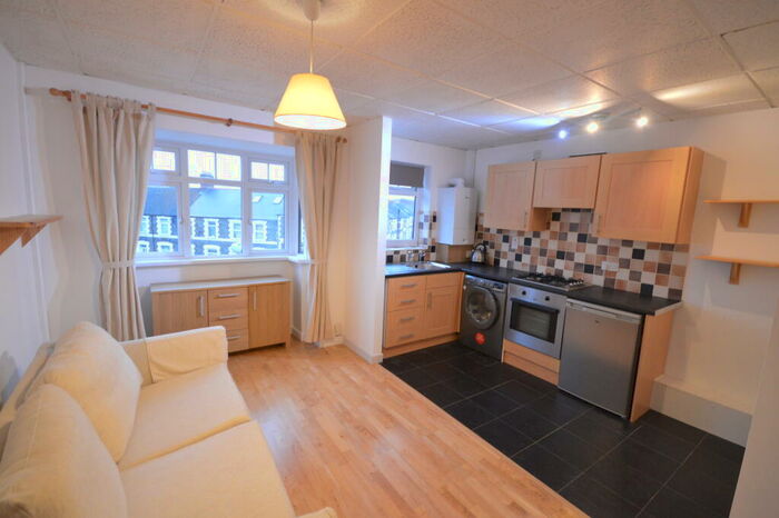 1 Bedroom Flat To Rent In Dalton Court, Cathays, Cardiff, CF24