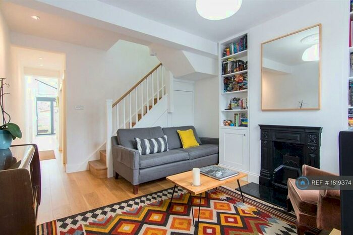 2 Bedroom Terraced House To Rent In Alexandra Road, London, SW14