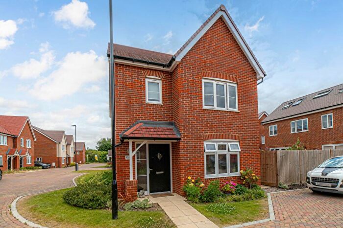 3 Bedroom Detached House For Sale In Windmill Close, Ash, CT3