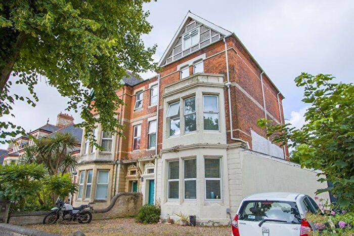 1 Bedroom Flat To Rent In Plymouth Road, Penarth, CF64