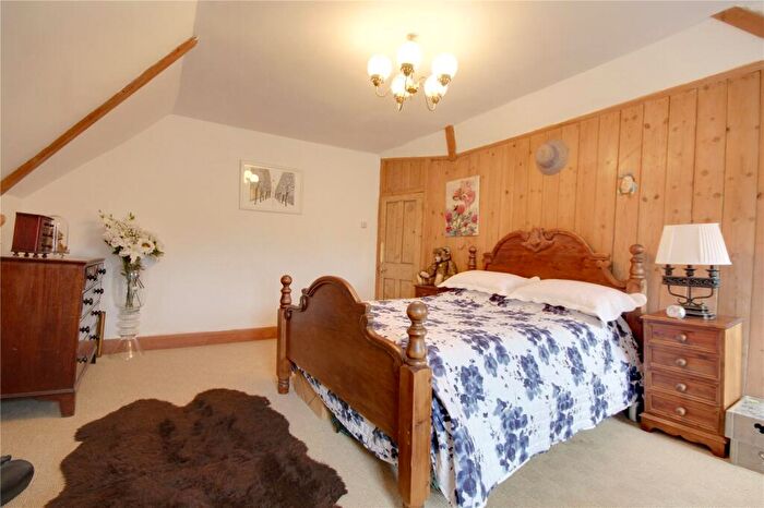 4 Bedroom House For Sale In Chertsey, Surrey, KT16