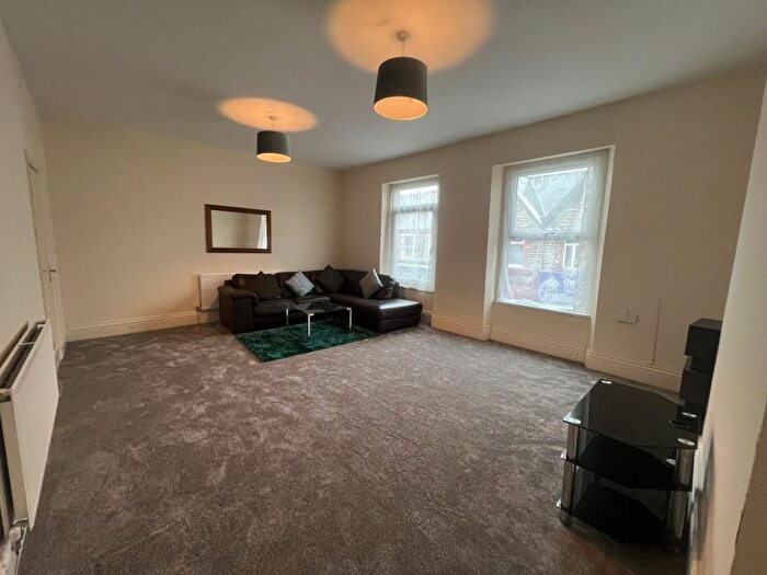 3 Bedroom Flat To Rent In High Street, Barry, CF62