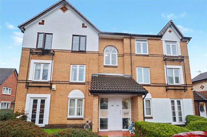 2 Bedroom Flat For Sale In Gardeners Court, Leeds, West Yorkshire, LS10