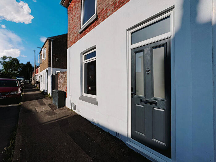 2 Bedroom House To Rent In Colenso Road, Fareham, PO16