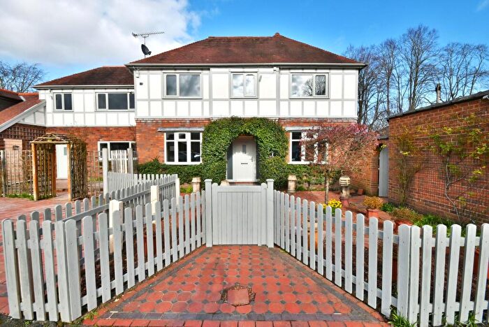 4 Bedroom Detached House To Rent In Westminster Drive, Acton, Wrexham, LL12