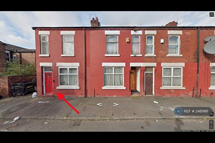 3 Bedroom End Of Terrace House To Rent In Crondall Street, Manchester, M14