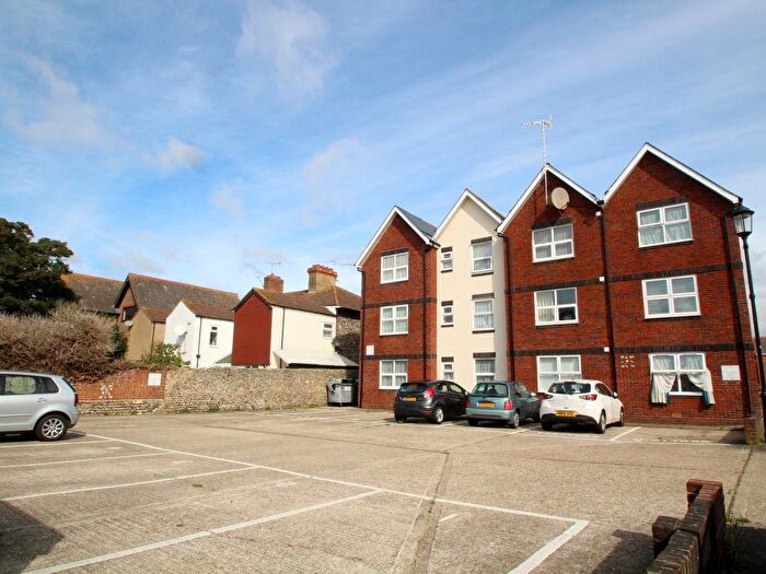 Studio To Rent In Terminus Road, Littlehampton, BN17