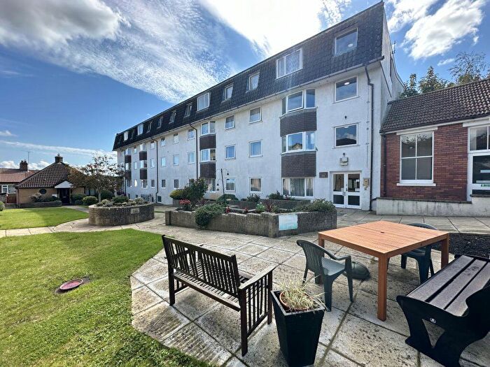 1 Bedroom Flat For Sale In Crofton Court, Yeovil, Somerset, BA21