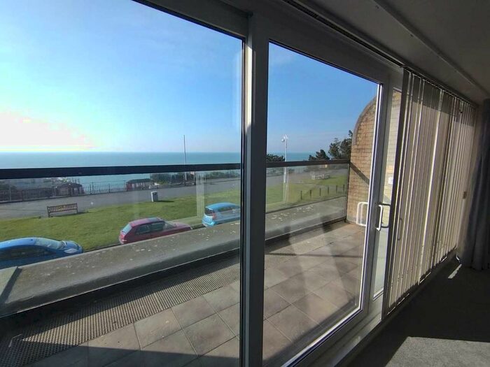 2 Bedroom Flat To Rent In Priors Lees, - The Leas, Folkestone, CT20