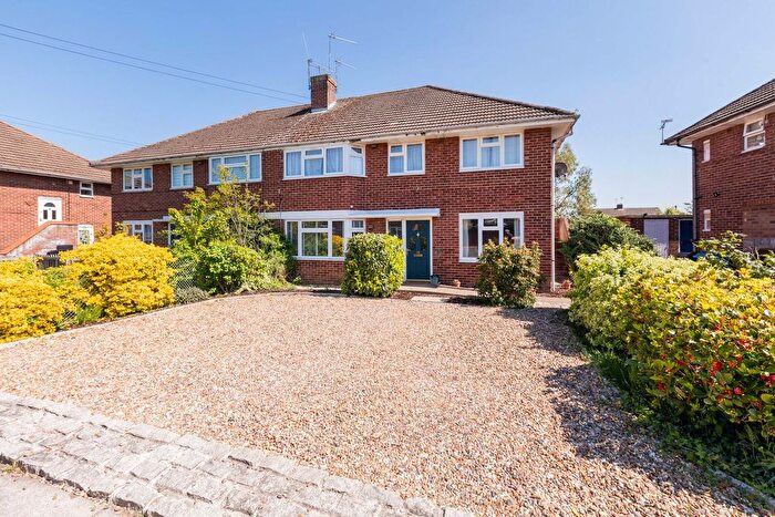 2 Bedroom Maisonette For Sale In Edinburgh Road, Maidenhead, SL6