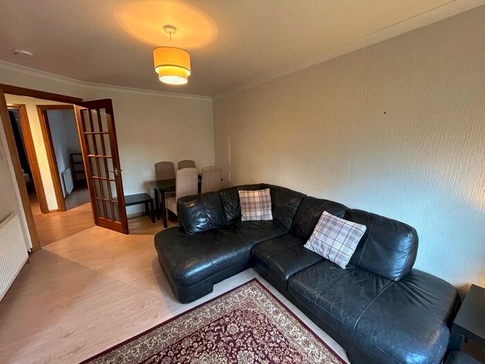 2 Bedroom Flat To Rent In Gairn Mews, Ferryhill, Aberdeen, AB10