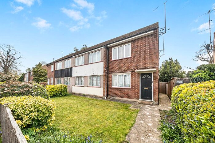 2 Bedroom Maisonette For Sale In Vicarage Road, Maidenhead, SL6