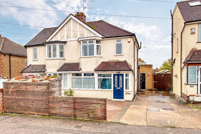 3 Bedroom Semi Detached House For Sale In Auckland Road, Potters Bar, Hertfordshire, EN6