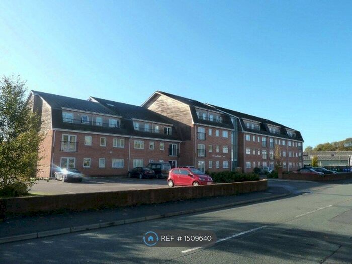 2 Bedroom Flat To Rent In Wince Brook Court, Middleton, M24