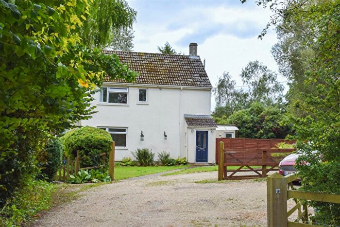3 Bedroom Semi-Detached House For Sale In Elm Cottage, Brinkworth, SN15