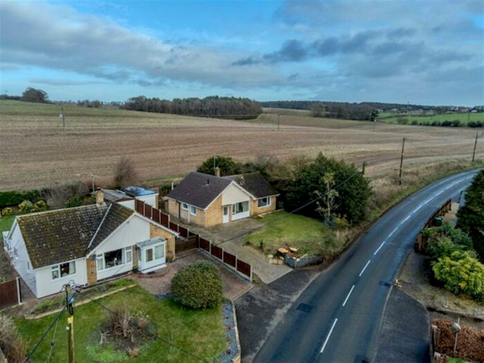 3 Bedroom Detached Bungalow For Sale In Thorpe Market Road, Roughton, Norwich, NR11
