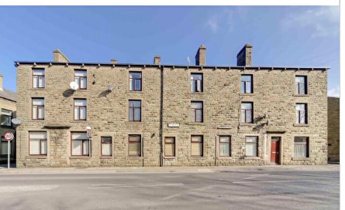2 Bedroom Flat To Rent In Cowpe View, Bacup Road, Waterfoot, BB4