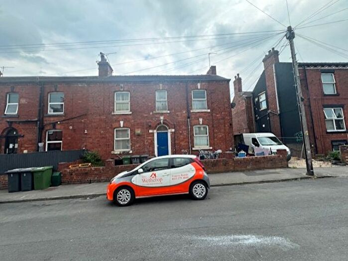 1 Bedroom Flat To Rent In Edinburgh Grove, Armley, Leeds, LS12