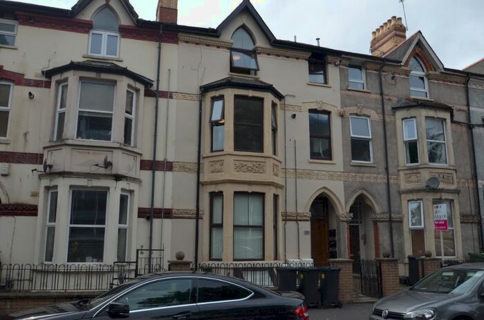 1 Bedroom Flat To Rent In Fitzhamon Embankment, Grangetown, Cardiff, CF11