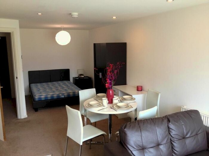 Studio To Rent In Hive, Masshouse Plaza, Birmingham, B5