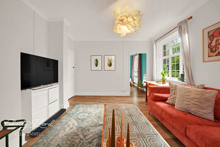 1 Bedroom Apartment For Sale In Wenlock Road, London, N1