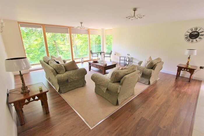 3 Bedroom Flat To Rent In Riverdale Road, Sheffield, S10