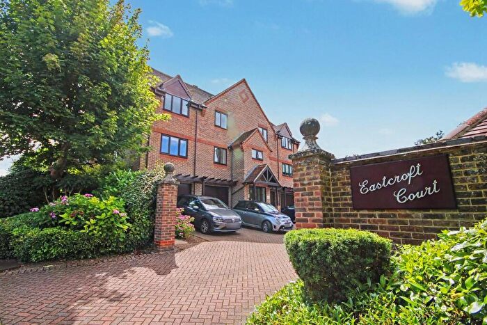 2 Bedroom Flat To Rent In Albury Road, Guildford, GU1