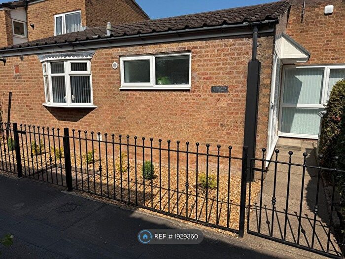 2 Bedroom Bungalow To Rent In Rainow Way, Wilmslow, SK9