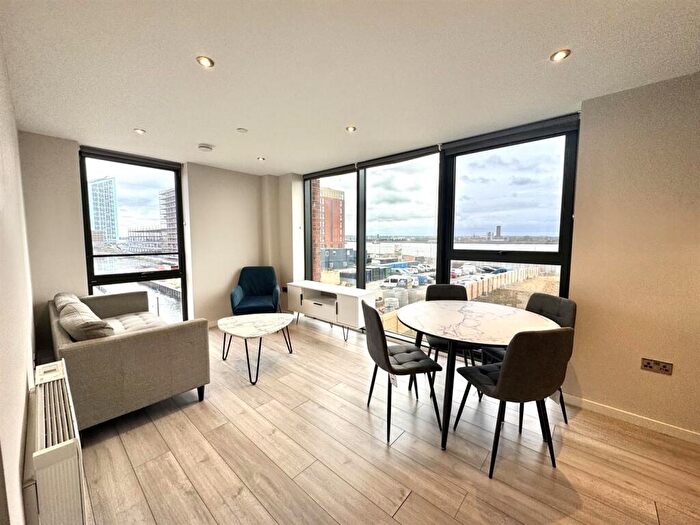 2 Bedroom Apartment To Rent In Jesse Hartley Way, Liverpool, L3