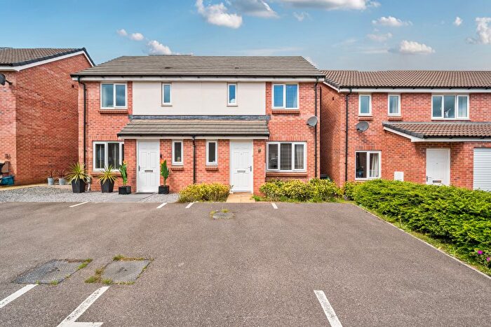 3 Bedroom Semi-Detached House For Sale In Luccombe Oak, Cranbrook, EX5