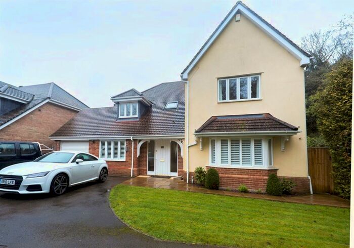 5 Bedroom Detached House To Rent In Flemish Place, Warfield, Bracknell, RG42