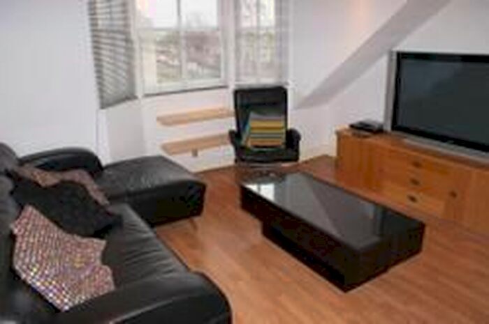 1 Bedroom Flat To Rent In Bon Accord Street, Aberdeen, AB11