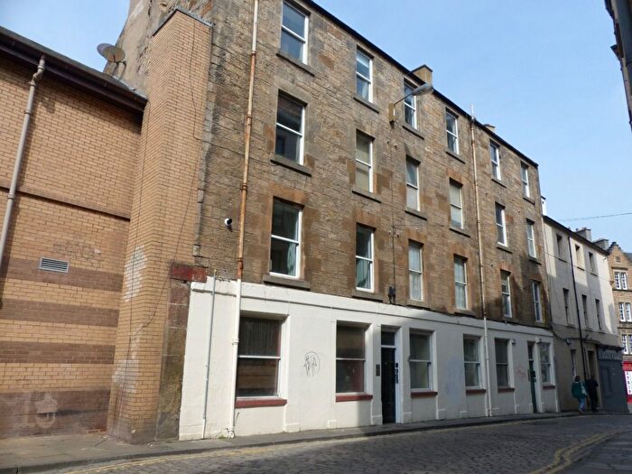 1 Bedroom Flat To Rent In High Riggs, Tollcross, Edinburgh, EH3