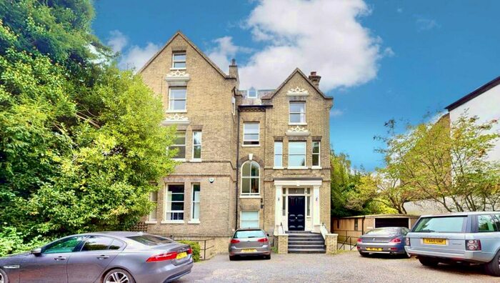 2 Bedroom Apartment To Rent In Bishopswood Road, Highgate, N6