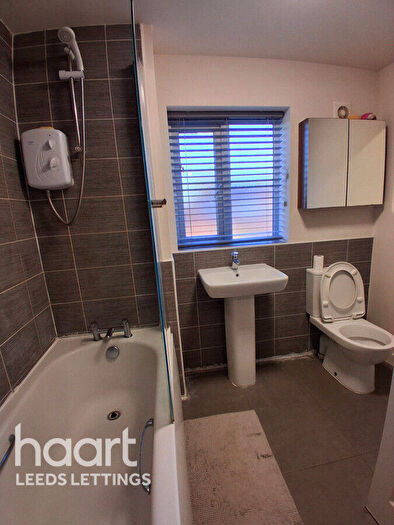 1 Bedroom Semi-Detached House To Rent In South Parkway, Leeds, LS14