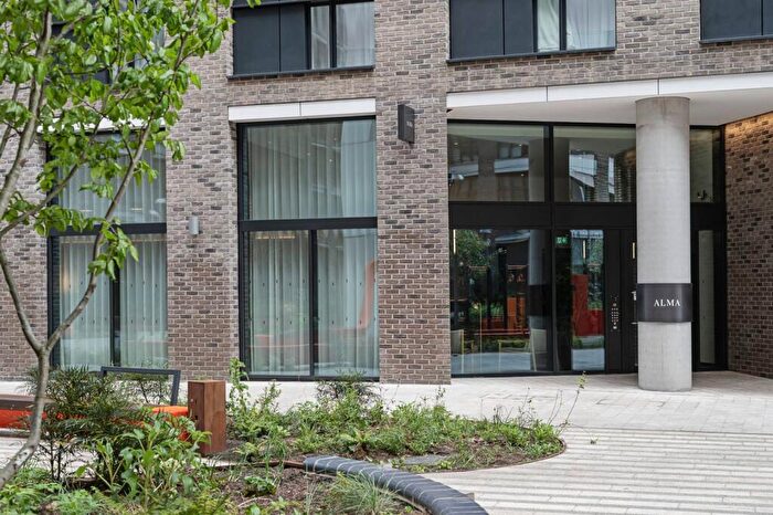 Studio To Rent In Alma, New Drum Street, Aldgate, London, E1