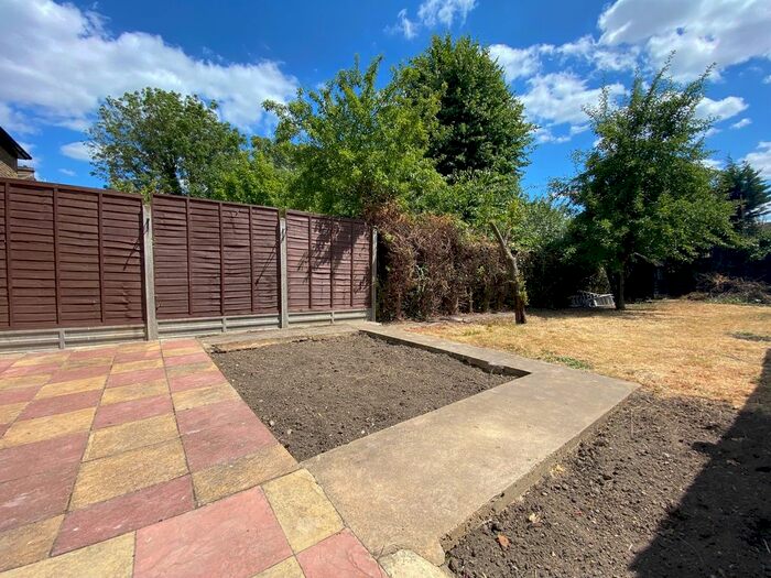 2 Bedroom Flat To Rent In Sebert Road, Forest Gate, E7