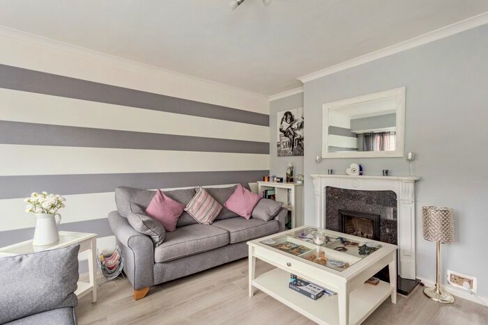 2 Bedroom Maisonette To Rent In Bulkeley Avenue, Windsor, SL4