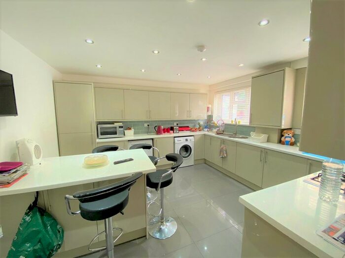 3 Bedroom Terraced House To Rent In Boleyn Road, London E6