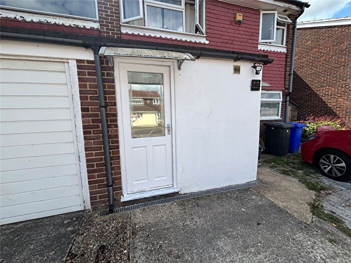 1 Bedroom End Of Terrace House To Rent In Cedar Avenue, Blackwater, Camberley, Hampshire, GU17