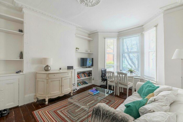 1 Bedroom Flat To Rent In Anselm Road, Fulham, SW6