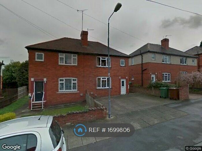3 Bedroom Semi-Detached House To Rent In Esther Avenue, Wakefield, WF2