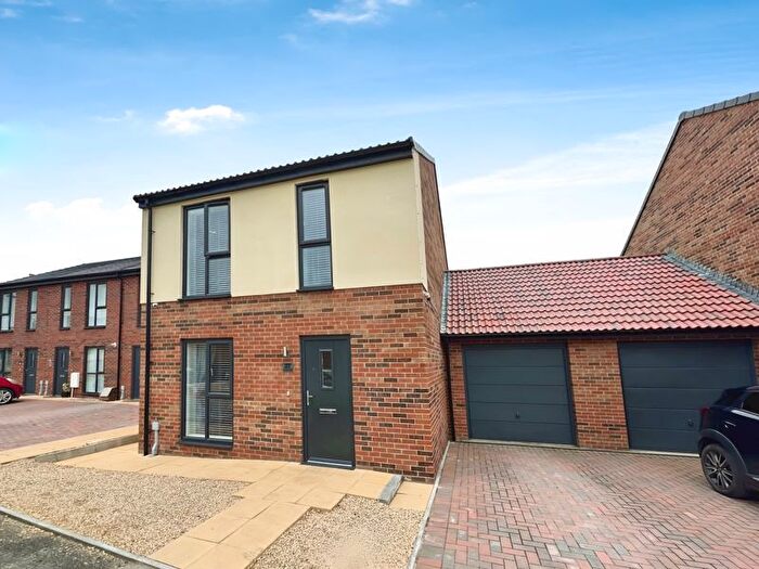 3 Bedroom Detached House For Sale In Meadow Way, Ellington, NE61