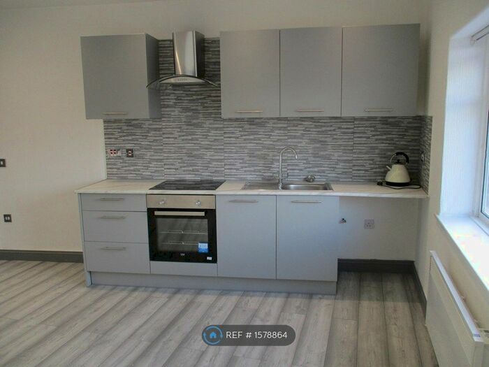 1 Bedroom Flat To Rent In Mosley Common Road, Worsley, Manchester, M28