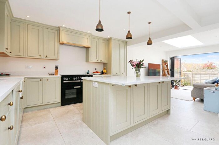 4 Bedroom Detached House For Sale In Spring Lane, Swanmore, SO32