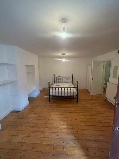 Studio To Rent In Hornsey Lane Gardens, London, N6
