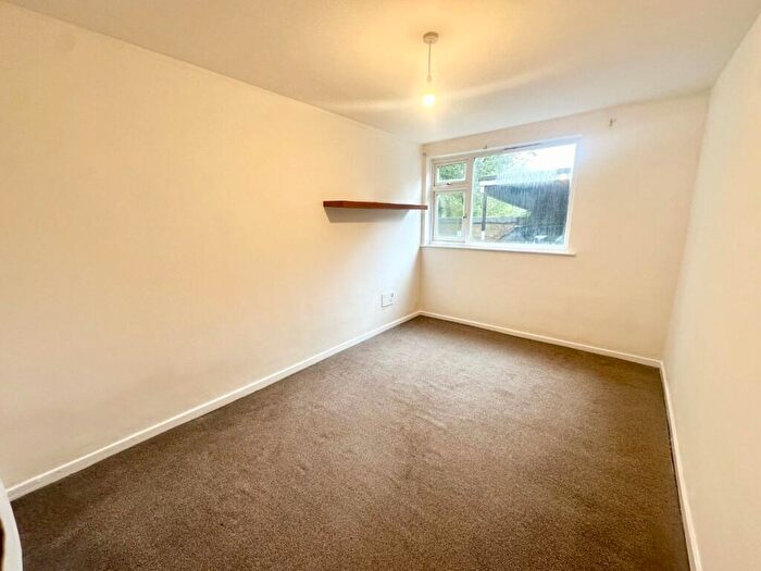 2 Bedroom Apartment To Rent In Malcolm Close, Nottingham, Nottinghamshire, NG3